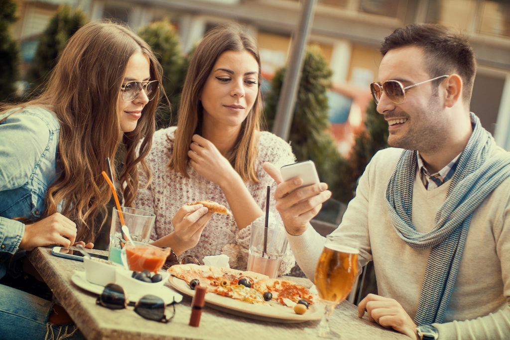 Smartphones Are Changing the Restaurant Industry - The Restaurant Technology Guys